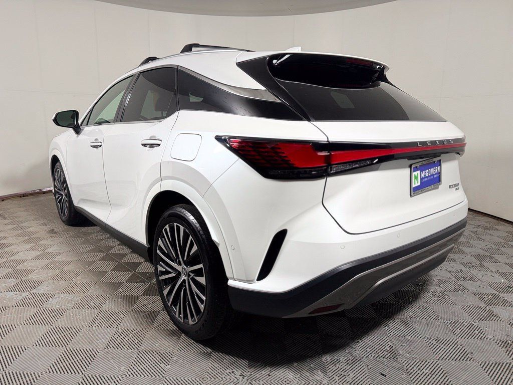 Used 2023 Lexus RX 350 Premium Plus w/ Accessory Package AWD/4WD image 4