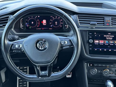 Used 2019 Volkswagen Tiguan SEL Premium R-Line image 14
