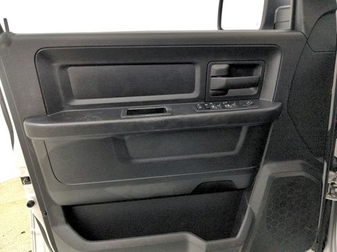 Used 2018 RAM 1500 ST w/ SXT Appearance Group AWD/4WD image 23