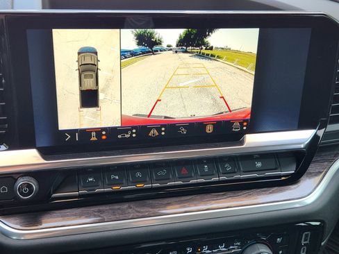 Used 2025 Chevrolet Silverado 1500 LTZ AWD/4WD image 7