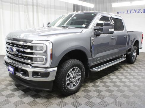 Used 2024 Ford F350 Lariat AWD/4WD image 9