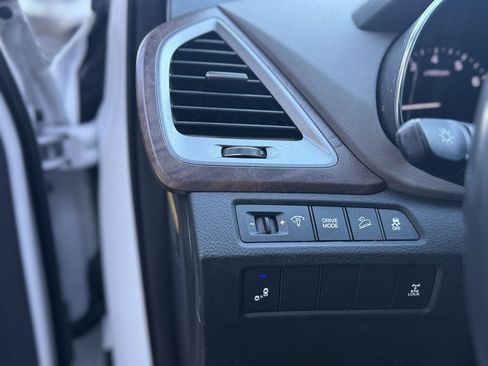 Used 2018 Hyundai Santa Fe Sport 2.0T w/ Cargo Package image 22