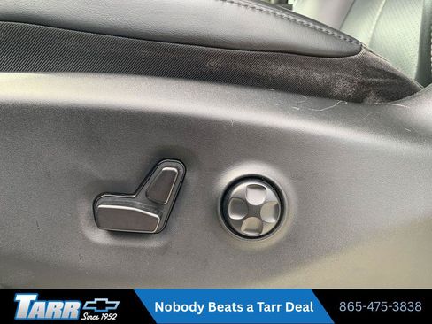 Used 2023 Chrysler Pacifica Touring-L FWD image 14