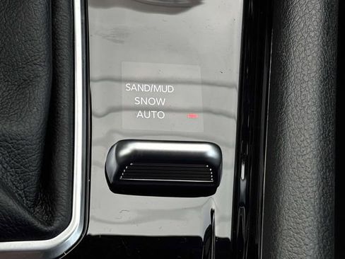 New 2026 Jeep Compass Limited image 25