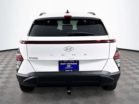 Used 2025 Hyundai Kona SEL image 6