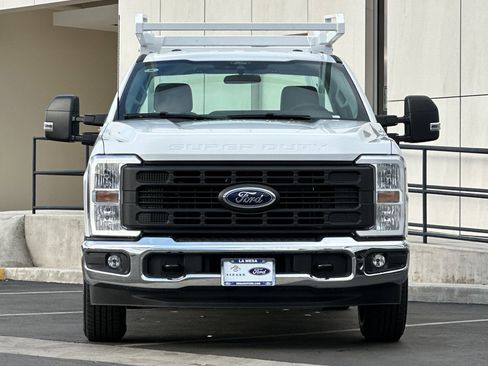 New 2026 Ford F250 XL w/ XL Chrome Package image 8