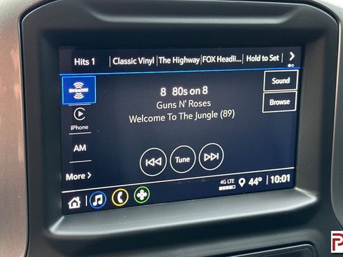 Used 2025 Chevrolet Silverado 1500 Custom image 21