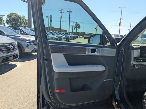 Used 2025 Hyundai Santa Fe Calligraphy AWD/4WD image 11