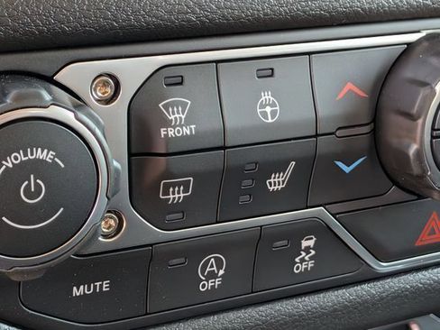New 2026 Jeep Gladiator Sport AWD/4WD image 27