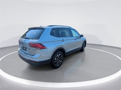 Used 2022 Volkswagen Tiguan S image 8