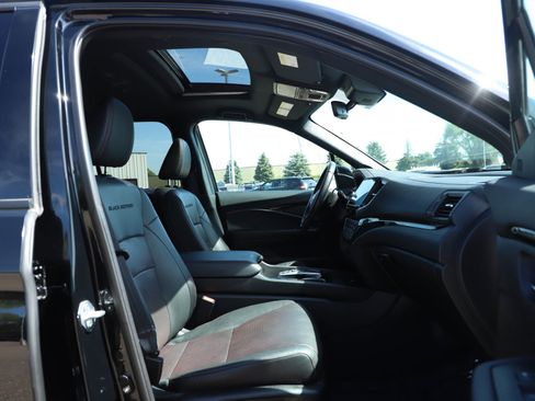 Used 2024 Honda Ridgeline Black Edition image 11