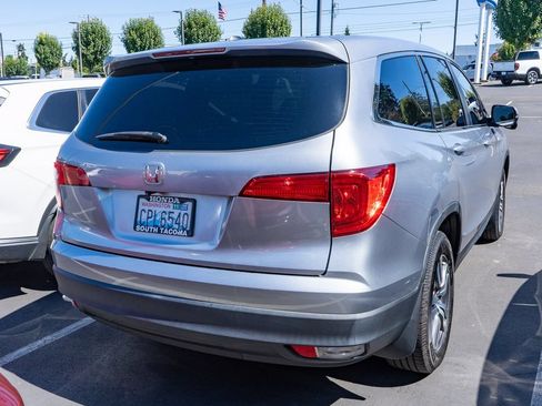 Used 2017 Honda Pilot EX image 4