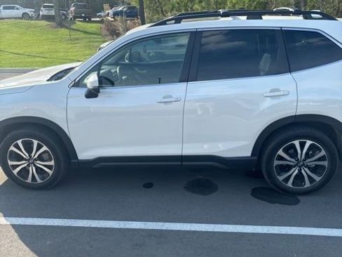 Used 2023 Subaru Forester Limited w/ Popular Package #2 image 3
