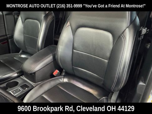 Used 2025 Ford Escape Platinum image 28