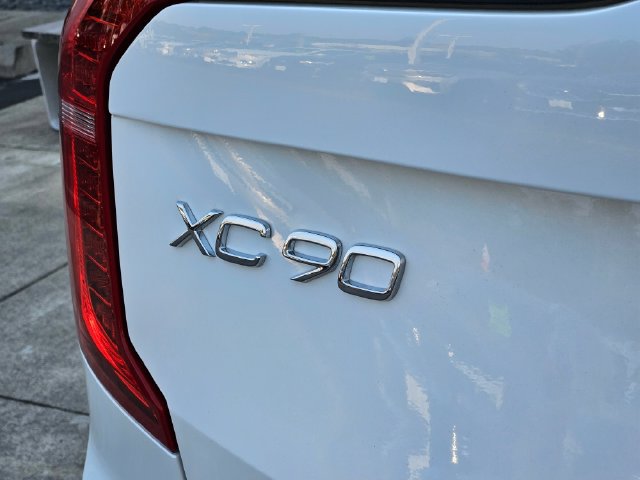 Certified 2023 Volvo XC90 T8 Plus AWD/4WD image 9