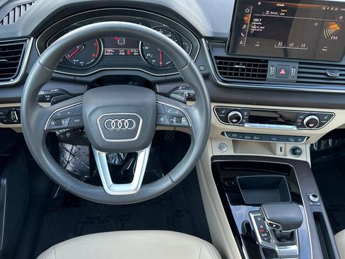 Used 2023 Audi Q5 Premium w/ Convenience Package image 14