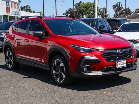 Used 2024 Subaru Crosstrek 2.5i Limited w/ Crosstrek Mirror Package AWD/4WD image 3
