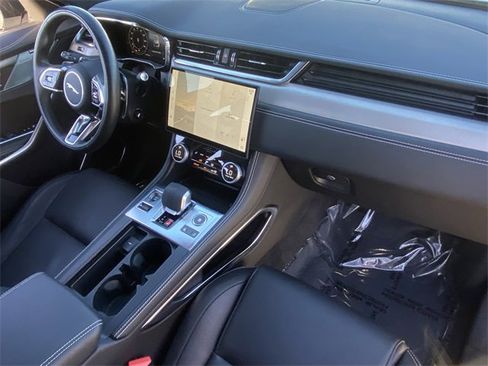 Used 2025 Jaguar F-PACE R-Dynamic S image 23
