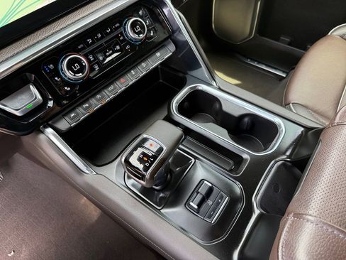 Used 2024 GMC Sierra 1500 Denali w/ Technology Package image 21