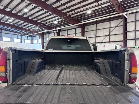 Used 2002 Chevrolet Silverado 2500 LS AWD/4WD image 22