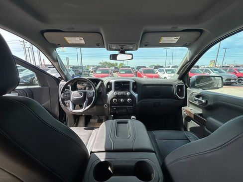 Used 2020 GMC Sierra 1500 SLT RWD image 9