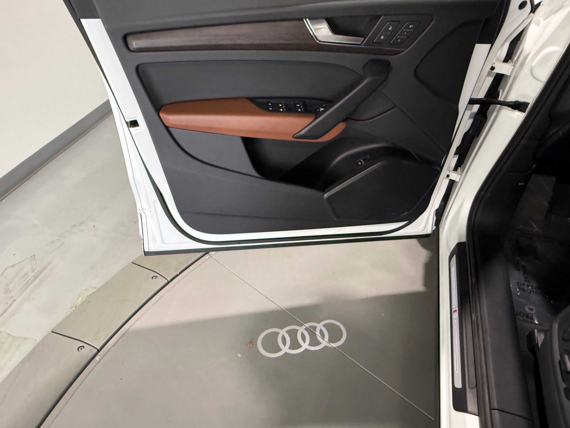 Used 2023 Audi Q5 2.0T Premium w/ Convenience Package AWD/4WD image 50