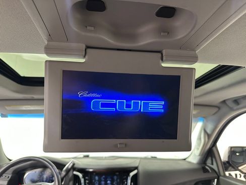 Used 2018 Cadillac Escalade Premium Luxury AWD/4WD image 29