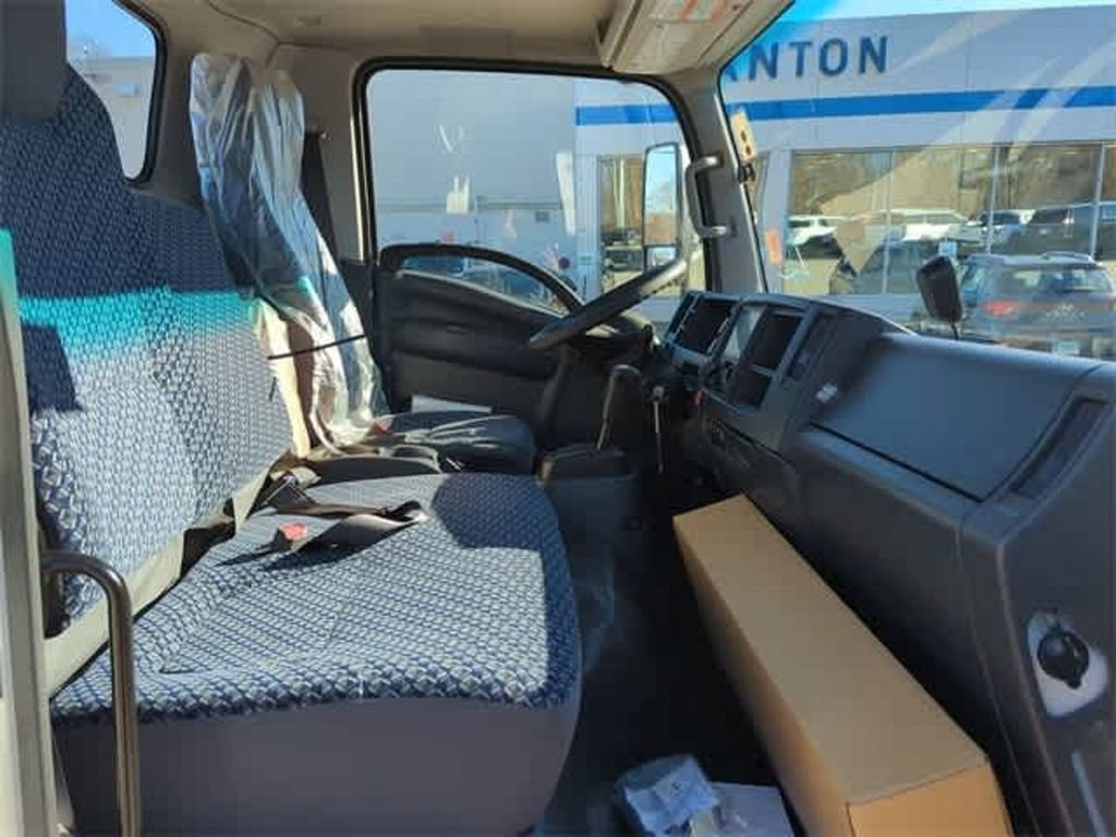 Used 2024 Chevrolet Low Cab Forward 4500 XD RWD image 22