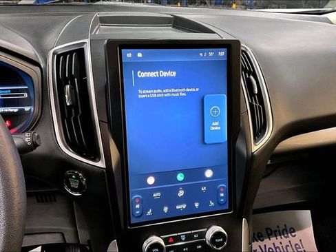 Used 2023 Ford Edge SEL image 14