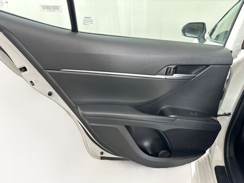 Used 2024 Toyota Camry SE image 24