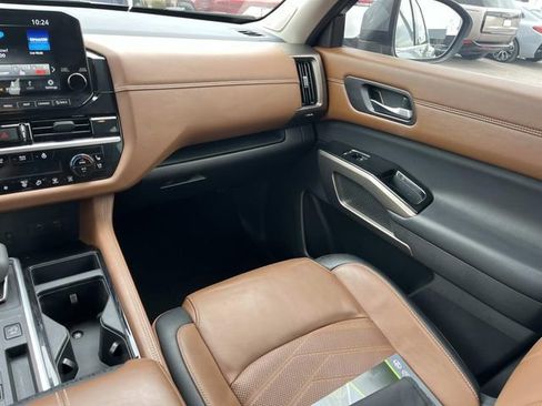 Certified 2024 Nissan Pathfinder Platinum w/ Cargo Package FWD image 16