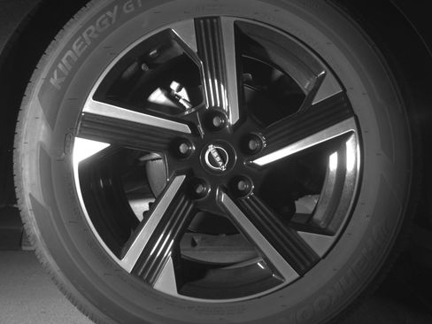 Used 2025 Nissan Sentra SV FWD image 15