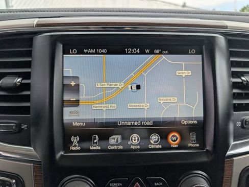 Used 2017 RAM 1500 Laramie w/ Convenience Group AWD/4WD image 3
