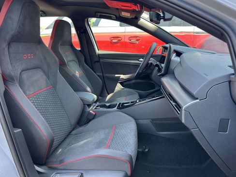 New 2026 Volkswagen GTI SE FWD image 10