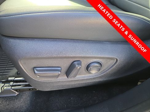 Used 2024 Toyota Highlander XLE image 15