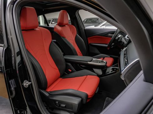 Used 2025 BMW X2 xDrive28i AWD/4WD image 36