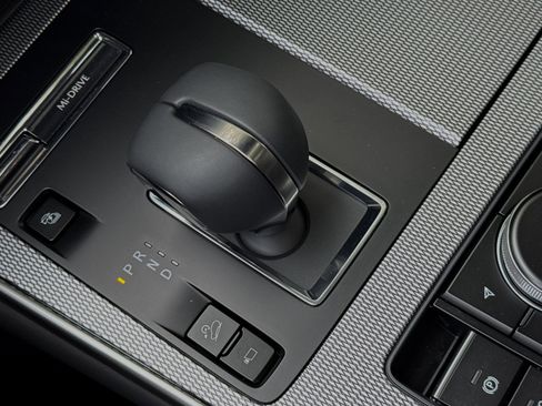 Used 2025 MAZDA CX-70 Plug-In Hybrid w/ Premium Plus image 23