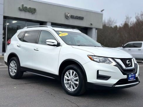 Used 2017 Nissan Rogue SV AWD/4WD image 8