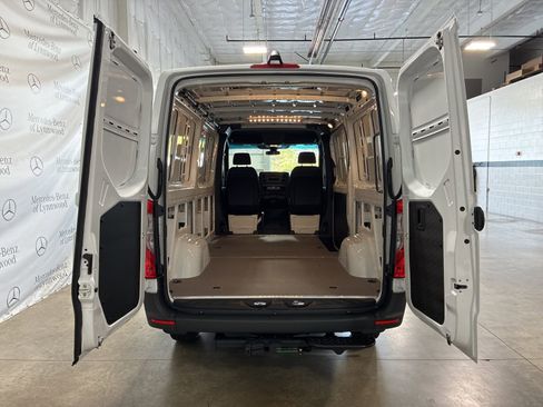 New 2025 Mercedes-Benz Sprinter 2500 image 13
