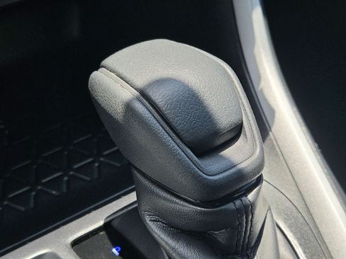 Used 2025 Toyota RAV4 XLE w/ Convenience Package FWD image 20