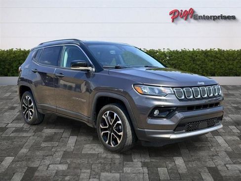 Used 2022 Jeep Compass Limited image 9