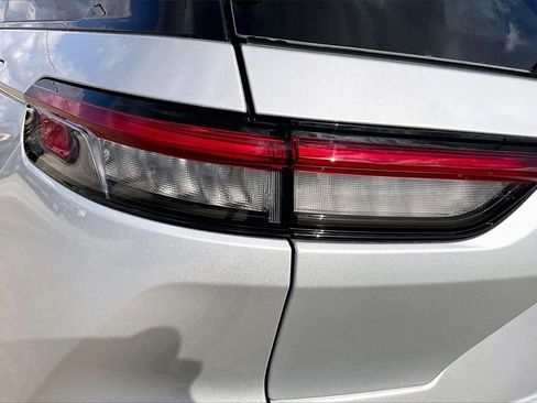 New 2025 Jeep Grand Cherokee Laredo X image 14