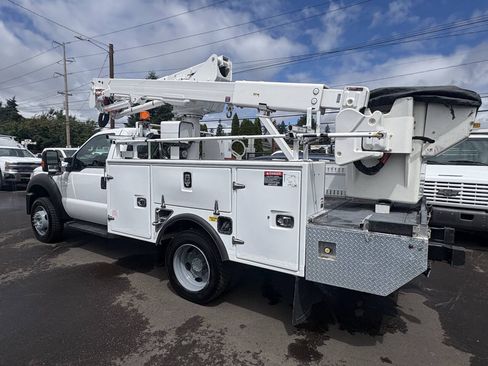 Used 2015 Ford F550 4x4 Regular Cab Super Duty w/ Power Equipment Group image 5