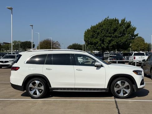 Used 2021 Mercedes-Benz GLS 450 4MATIC image 3