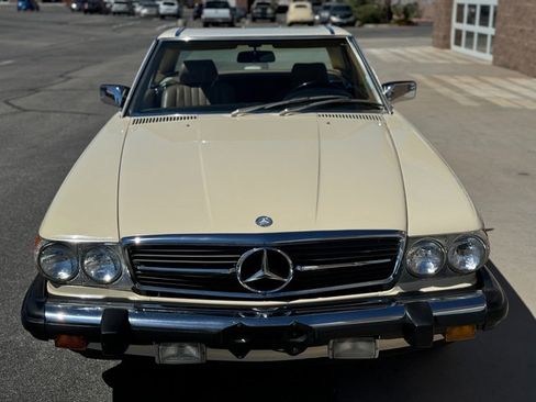 Used 1987 Mercedes-Benz 560 SL image 11