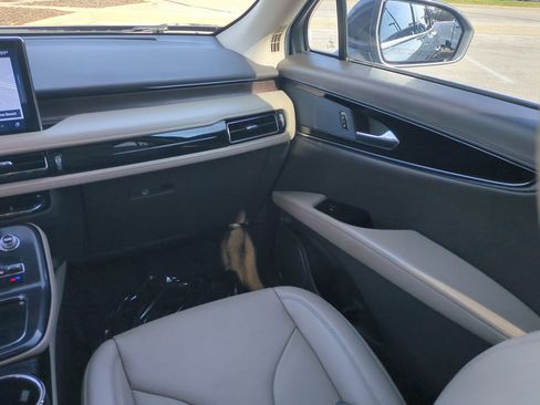 Certified 2023 Lincoln Nautilus Reserve w/ Monochromatic Package image 18