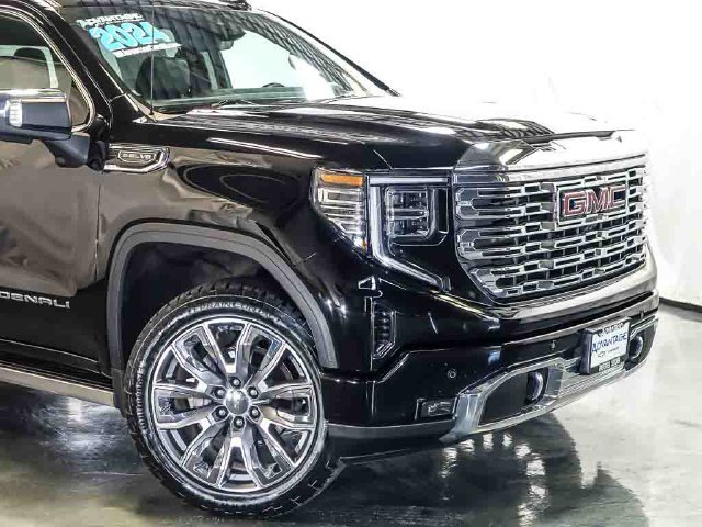 Certified 2024 GMC Sierra 1500 Denali w/ Denali Reserve Package AWD/4WD image 3
