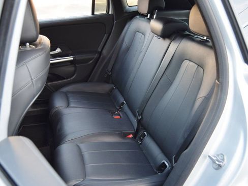 Used 2021 Mercedes-Benz GLA 250 4MATIC w/ Premium Package image 35