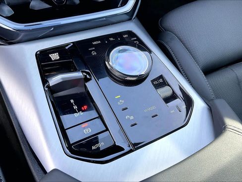 Used 2025 BMW X3 xDrive30i image 33