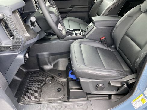 New 2025 Ford Bronco Badlands image 16